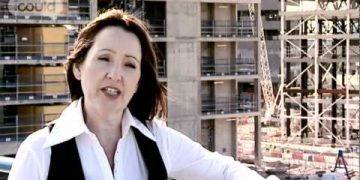 Career Advice on becoming a Personal Assistant by Anne F (Full Version)