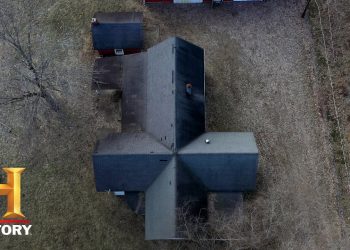 The UnXplained: The Most Haunted House in America (Season 1) | History