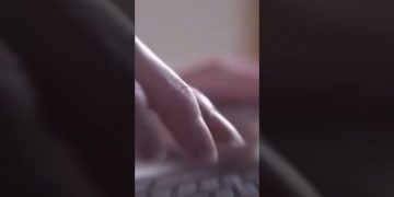 Here are the top 4 websites to apply for an internship. #career # students #internship #job at