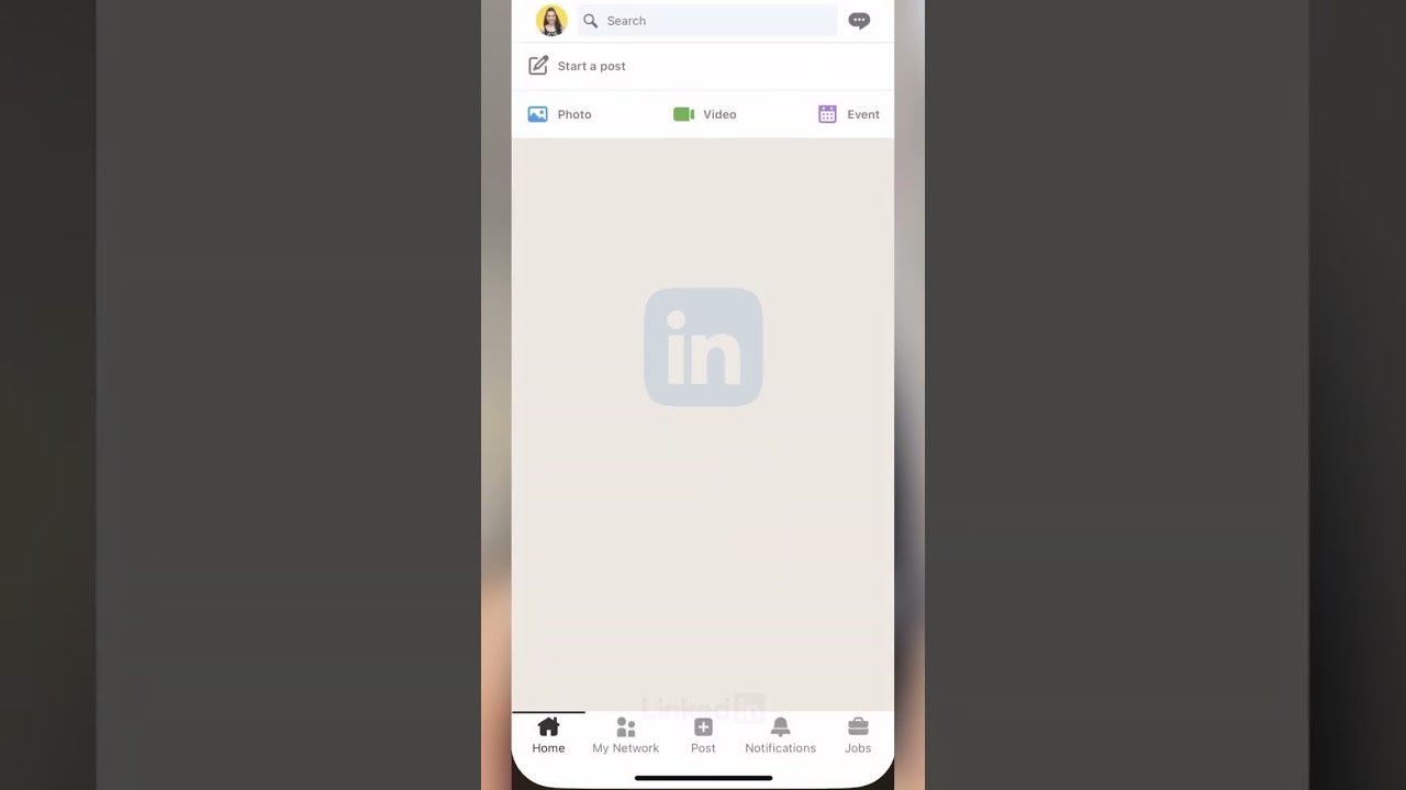 How to find a job on LinkedIn in less than 10 mins #shorts #interview #career #linkedin