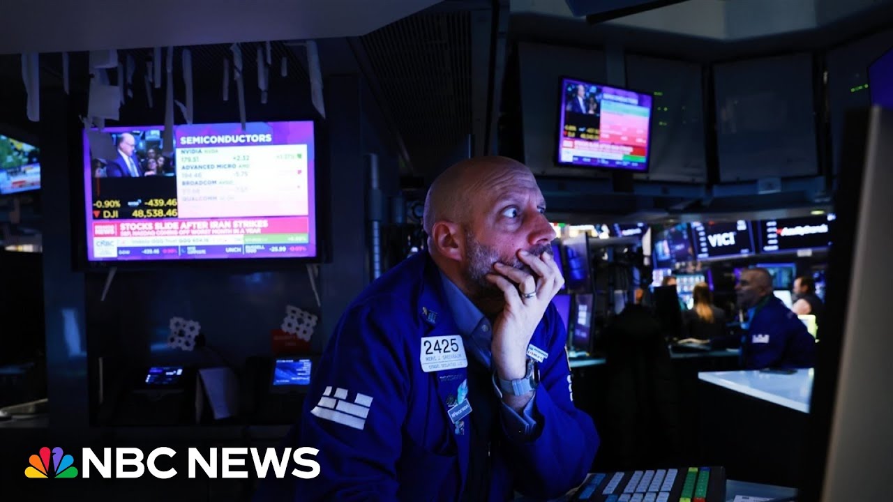 U.S. economy unexpectedly loses 92,000 jobs in February