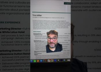 How I read resumes as a recruiter #resumetips #recruiter #jobsearch  #resume #recruitertips